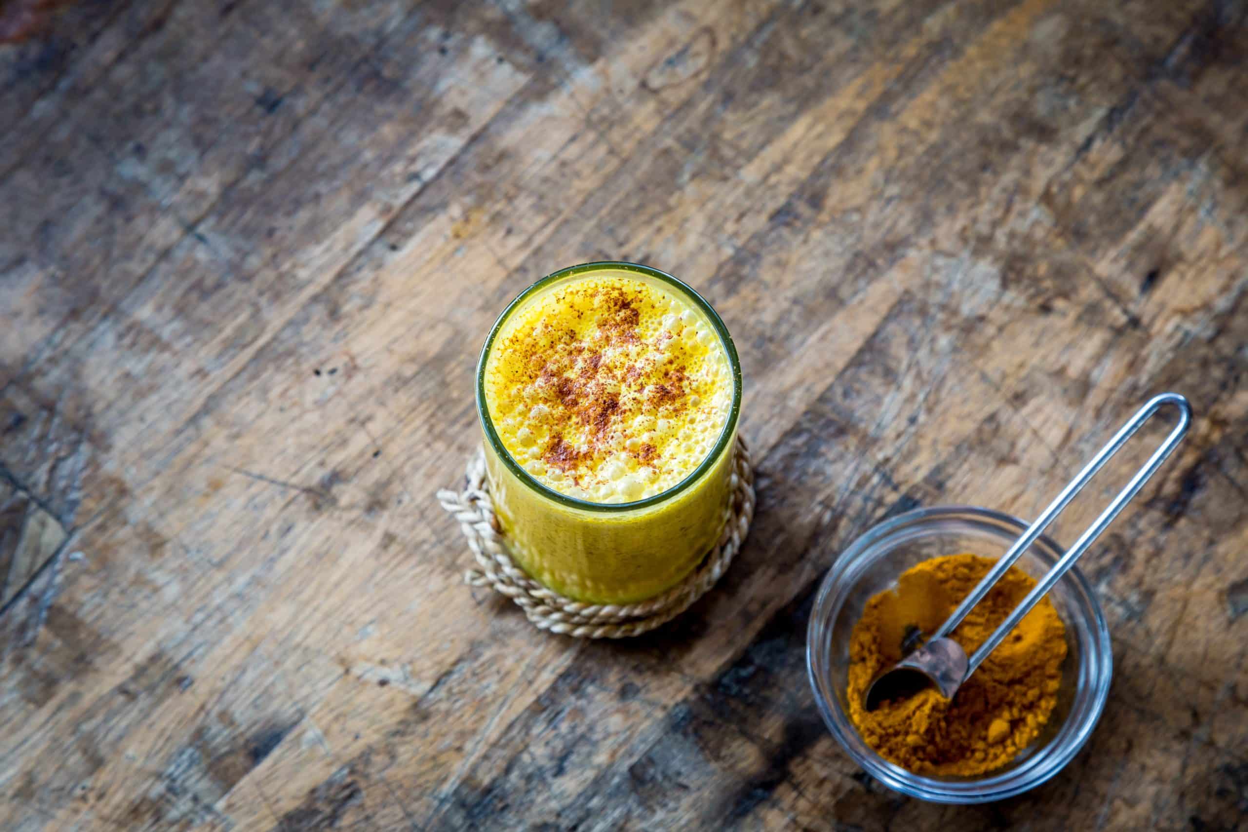 Golden Milk – recept na lahodný nápoj s kurkumou a zázvorem